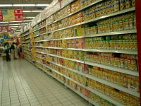 �J���t�[���i�Ɗy�x�j�ꌩ�A���i�Ǘ��͍s���͂��Ă����������E�E�E